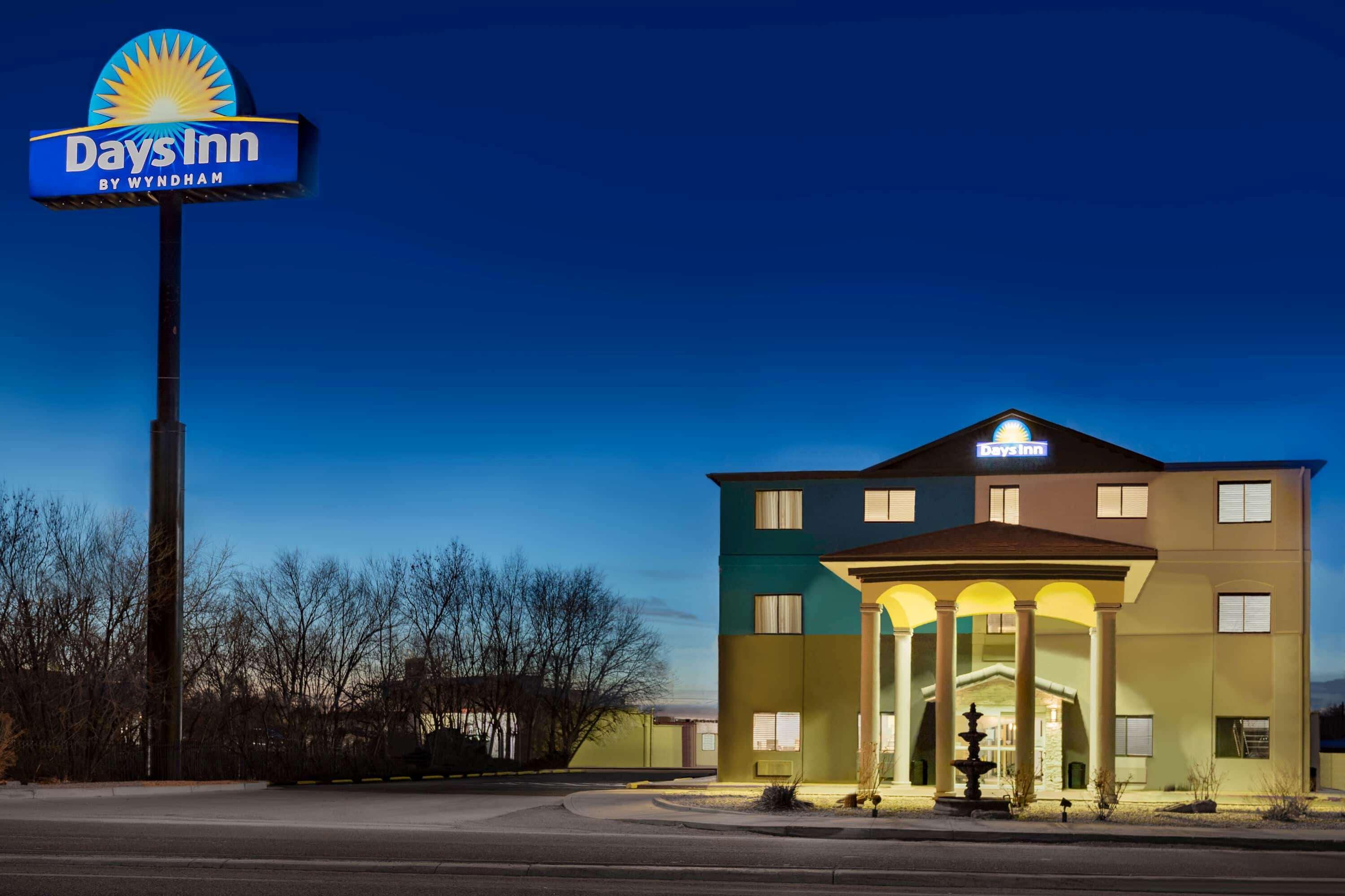 Days Inn By Wyndham Bernalillo Bagian luar foto