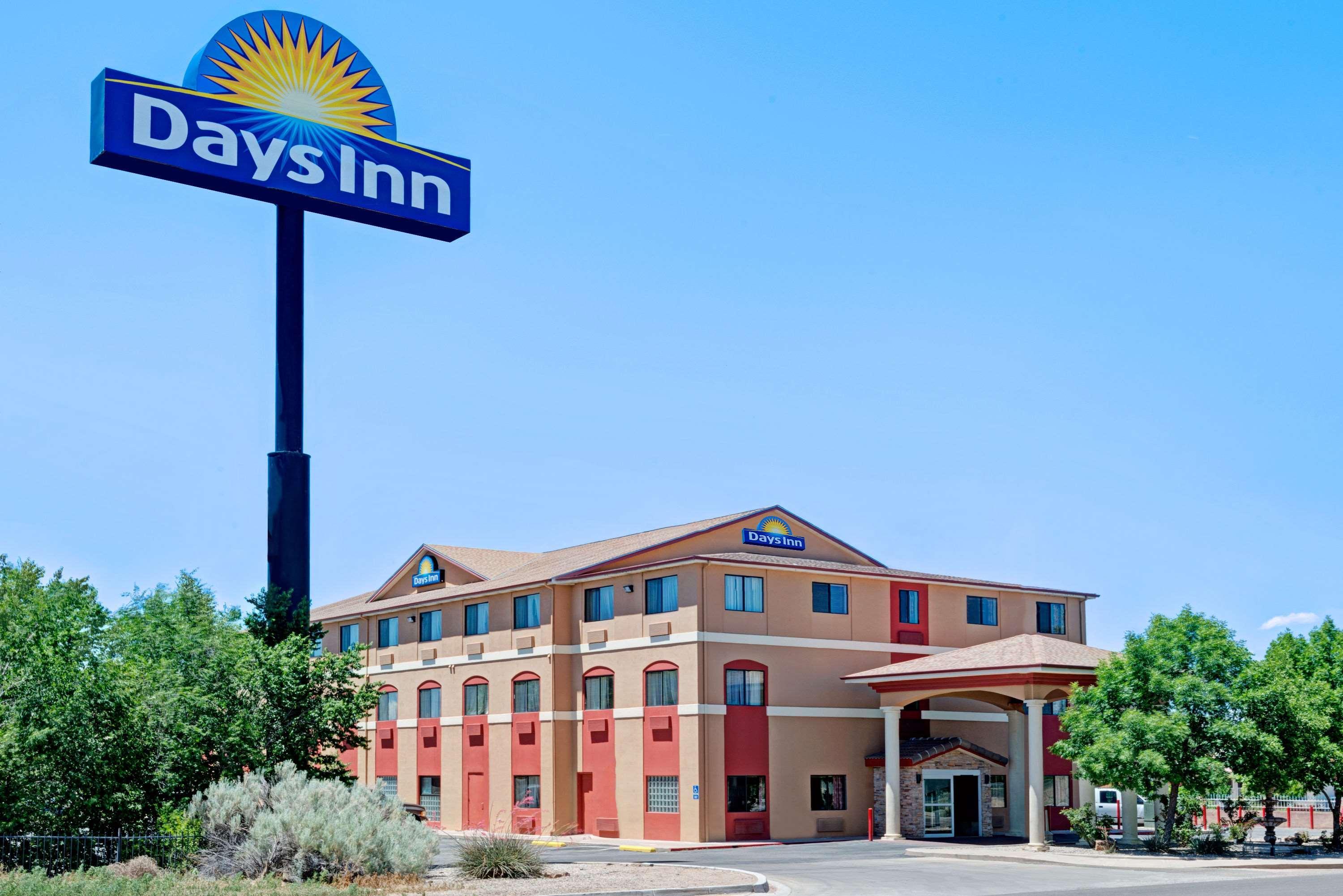 Days Inn By Wyndham Bernalillo Bagian luar foto